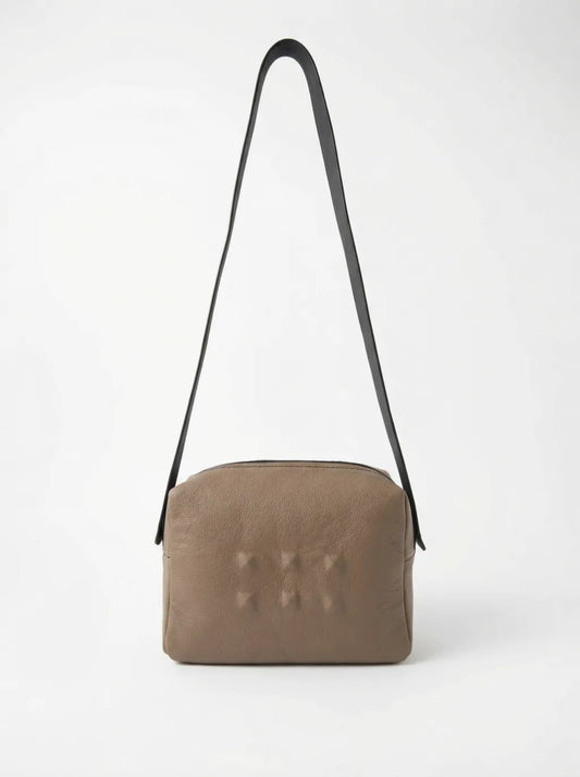 Terra Clay smilšbrūnas krāsas ādas soma