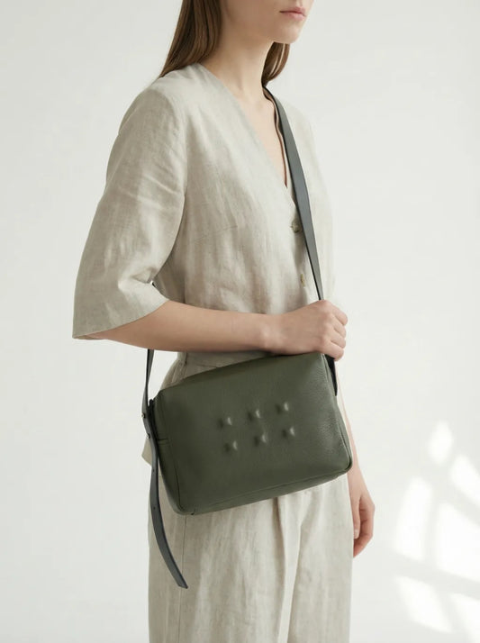 Terra Moss  olīvju zaļas krāsas ādas soma